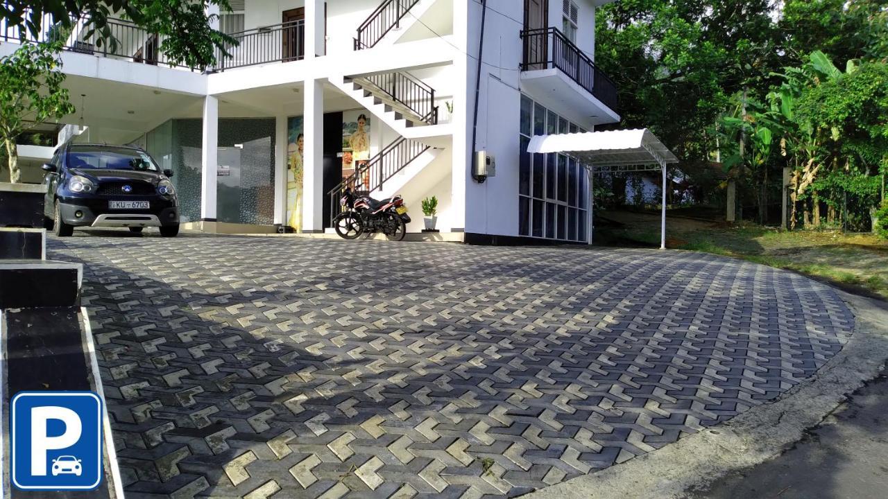 Akoya Pearl Hotel Ratnapura Exterior foto